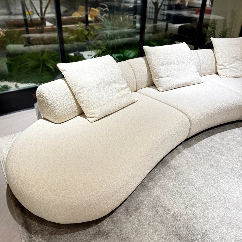 Hff3edf770fad4fb2abecf4aa5b8c4fffR